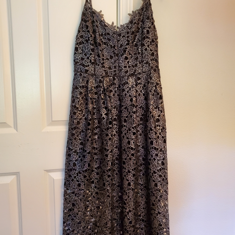 ASTR black and silver patterned midi dress - Picture 2 of 5